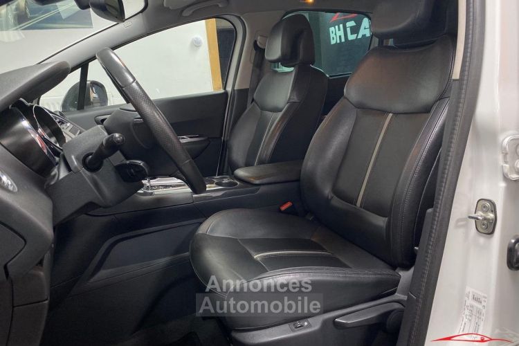 Peugeot 3008 1.6 155ch Boîte automatique Cuir Siège chauffant Head Up Full Options Entretien Top - <small></small> 7.990 € <small>TTC</small> - #8