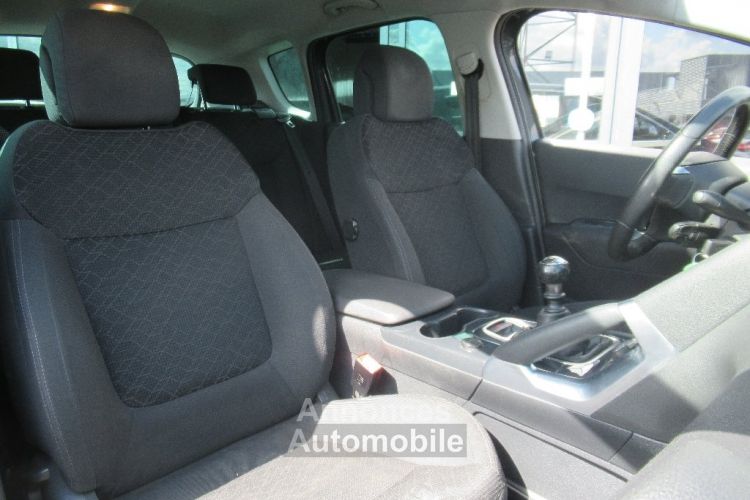 Peugeot 3008 1.6 BlueHDi 120ch SetS BVM6 Style - <small></small> 8.490 € <small>TTC</small> - #10