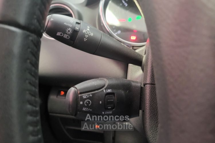 Peugeot 3008 1.6 HDI 115 + GPS - <small></small> 9.240 € <small>TTC</small> - #15