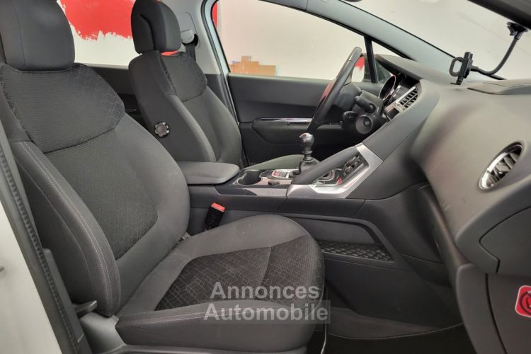 Peugeot 3008 1.6 HDI 115 + GPS - <small></small> 9.240 € <small>TTC</small> - #26