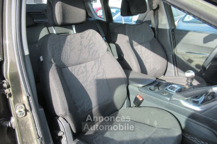 Peugeot 3008 1.6 HDi 16V 112ch Active - <small></small> 4.990 € <small>TTC</small> - #10