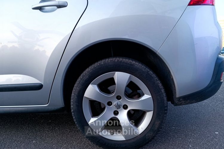 Peugeot 3008 1.6 HDi BMP6 112 cv - <small></small> 6.490 € <small>TTC</small> - #30