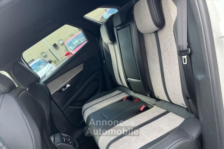 Peugeot 3008 1.6 HYBRID 225CH GT PACK + BLACK APPLE CARPLAY - <small></small> 27.325 € <small>TTC</small> - #12