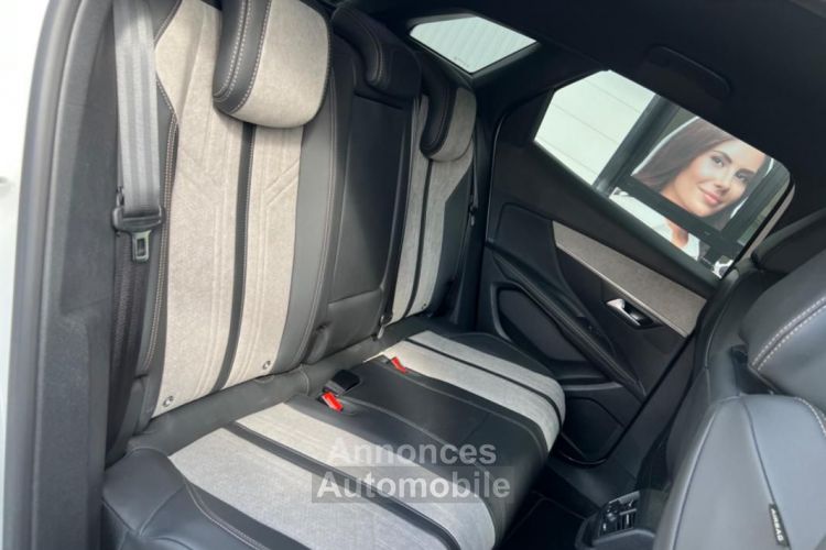 Peugeot 3008 1.6 HYBRID 225CH GT PACK + BLACK APPLE CARPLAY - <small></small> 27.325 € <small>TTC</small> - #13