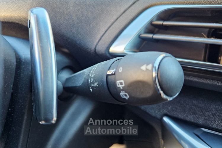 Peugeot 3008 1.6 THP 180 ch SS EAT8 GT Line - <small></small> 17.990 € <small>TTC</small> - #29