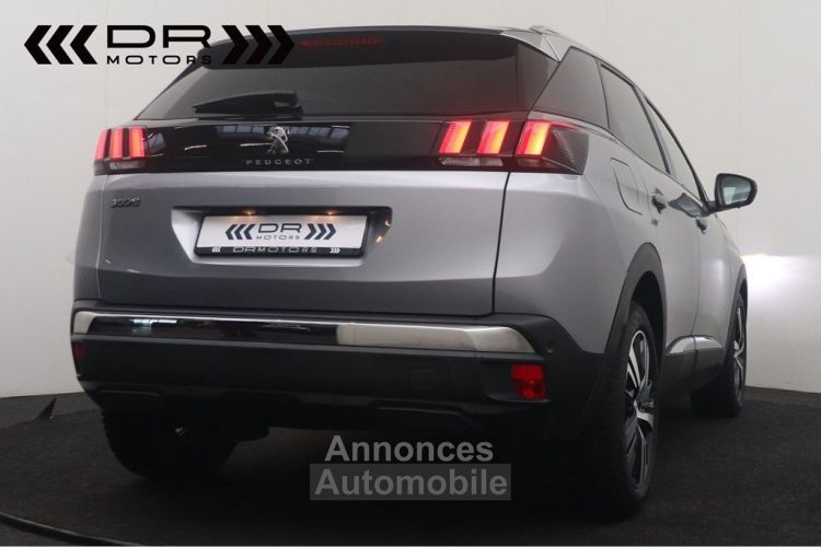 Peugeot 3008 BlueHDI 130 ALLURE - LED NAVI ICOCKPIT LEDER PANODAK FOCAL - <small></small> 18.495 € <small>TTC</small> - #9