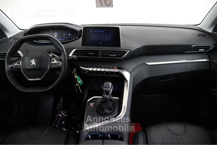 Peugeot 3008 BlueHDI 130 ALLURE - LED NAVI ICOCKPIT LEDER PANODAK FOCAL - <small></small> 18.495 € <small>TTC</small> - #16