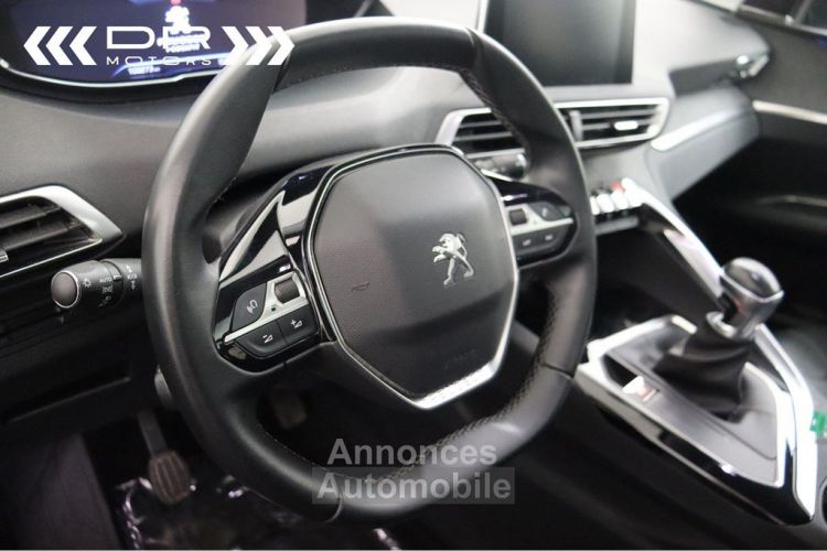 Peugeot 3008 BlueHDI 130 ALLURE - LED NAVI ICOCKPIT LEDER PANODAK FOCAL - <small></small> 18.495 € <small>TTC</small> - #33