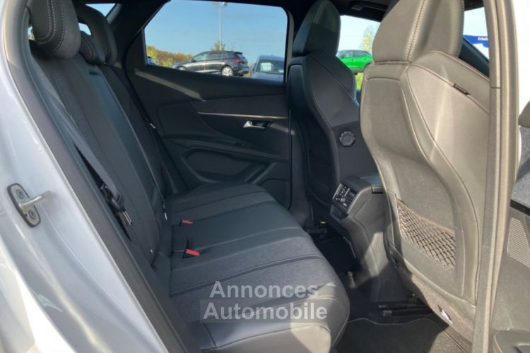 Peugeot 3008 BlueHDi 130 EAT8 GT Line Toit Pano. Caméra 360° Charg. Induc. - <small></small> 24.450 € <small>TTC</small> - #17