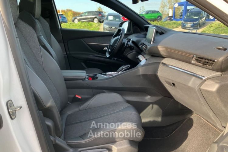 Peugeot 3008 BlueHDi 130 EAT8 GT Line Toit Pano. Caméra 360° Charg. Induc. - <small></small> 24.450 € <small>TTC</small> - #18