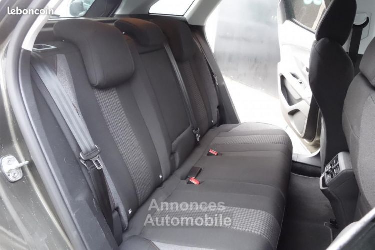 Peugeot 3008 BlueHDi 130ch S&S EAT8 Style - <small></small> 14.990 € <small>TTC</small> - #15