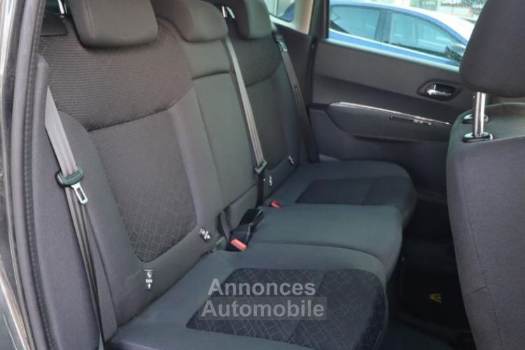 Peugeot 3008 GENERATION-I 2.0 BLUEHDI 150 CH BUSINESS PACK + GRIP CONTROL - <small></small> 10.989 € <small>TTC</small> - #14