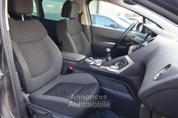 Peugeot 3008 GENERATION-I 2.0 BLUEHDI 150 CH BUSINESS PACK + GRIP CONTROL - <small></small> 10.989 € <small>TTC</small> - #15