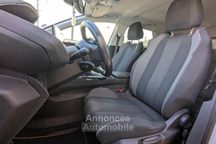 Peugeot 3008 GENERATION-II 1.2 130CH SIEGES CHAUFFANTS- PACK DISTRIBUTION OK - <small></small> 11.475 € <small>TTC</small> - #11