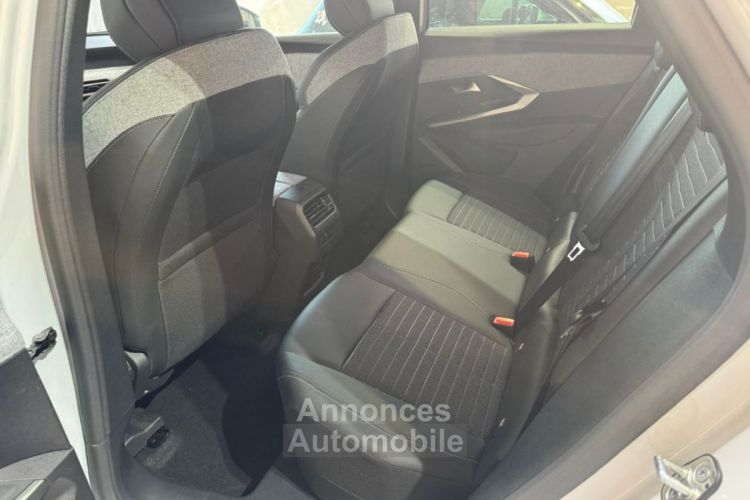 Peugeot 3008 HYBRID 136 e-DCS6 ALLURE - <small></small> 34.290 € <small>TTC</small> - #11