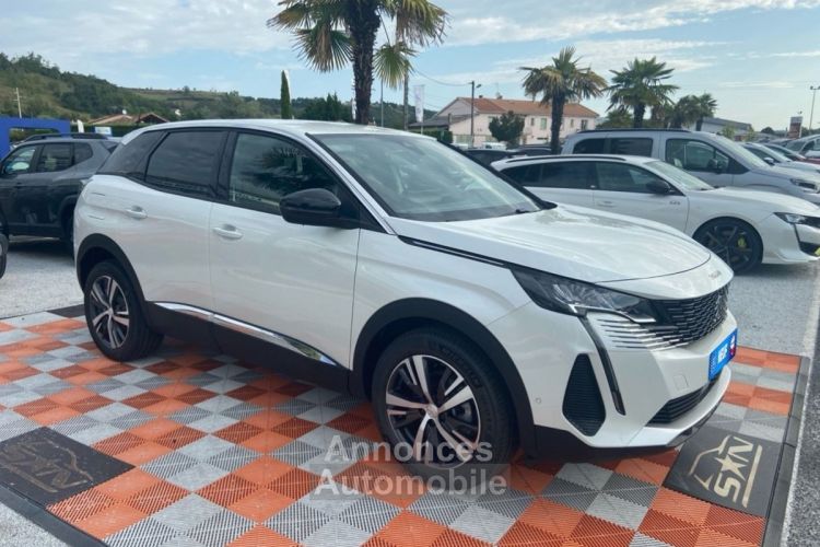 Peugeot 3008 Hybrid 136 e-DCS6 ALLURE PACK Caméra - <small></small> 31.450 € <small>TTC</small> - #3