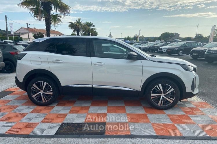 Peugeot 3008 Hybrid 136 e-DCS6 ALLURE PACK Caméra - <small></small> 31.450 € <small>TTC</small> - #4