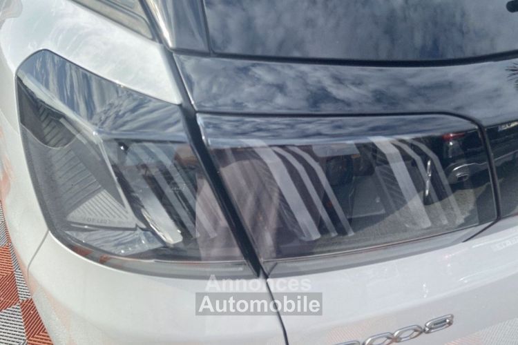 Peugeot 3008 Hybrid 136 e-DCS6 ALLURE PACK Caméra - <small></small> 31.450 € <small>TTC</small> - #11