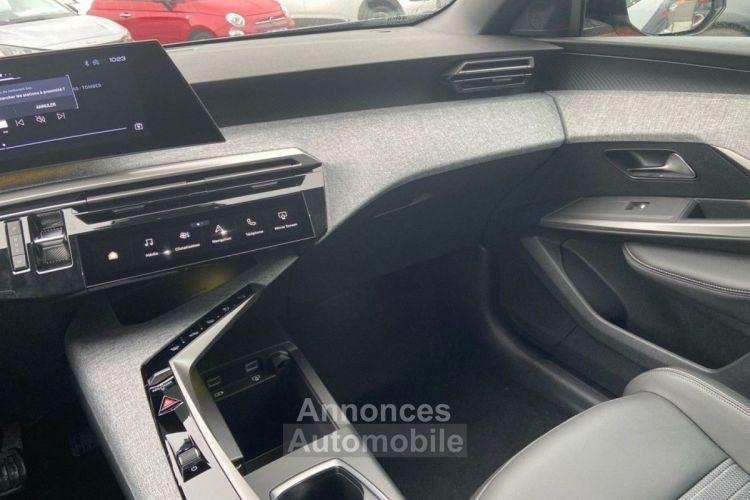 Peugeot 3008 Hybrid 136 e-DCS6 ALLURE PACK PANORAMIC NAVIGATION - <small></small> 33.750 € <small>TTC</small> - #22