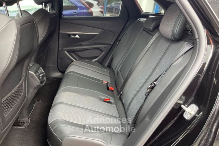 Peugeot 3008 HYBRID 225 e-EAT8 ALLURE PACK Hayon Attelage Amovible - <small></small> 21.880 € <small>TTC</small> - #17