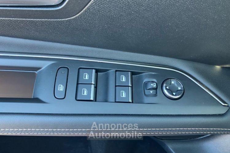 Peugeot 3008 Hybrid 225 e-EAT8 GT Hayon Chargeur 7.4kW - <small></small> 25.480 € <small>TTC</small> - #28