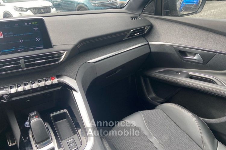 Peugeot 3008 Hybrid 225 e-EAT8 GT Line Hayon Attelage 1°Main - <small></small> 24.450 € <small>TTC</small> - #21