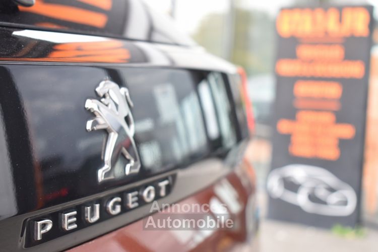 Peugeot 3008 HYBRID 225CH ALLURE BUSINESS E-EAT8 10CV - <small></small> 20.790 € <small>TTC</small> - #19