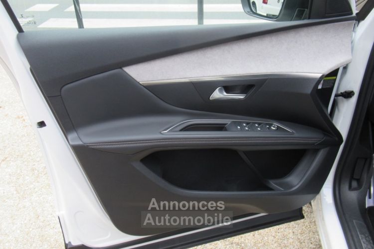 Peugeot 3008 HYBRID 225CH GT E-EAT8 - <small></small> 25.990 € <small>TTC</small> - #15