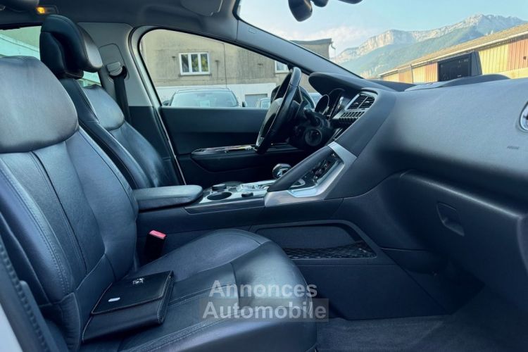 Peugeot 3008 HYBRID4 2.0 E-HDI FAP ETG6 + ELECTRIC 37CH STYLE/ CRITAIR 2 / - <small></small> 7.499 € <small>TTC</small> - #9