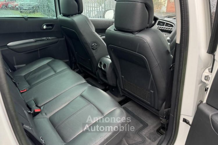 Peugeot 3008 HYbrid4 2.0 HDi FAP - 163 Bva + Electric 37ch HYbrid4 Gps + Radar AR + Toit panoramique - <small></small> 9.990 € <small>TTC</small> - #14