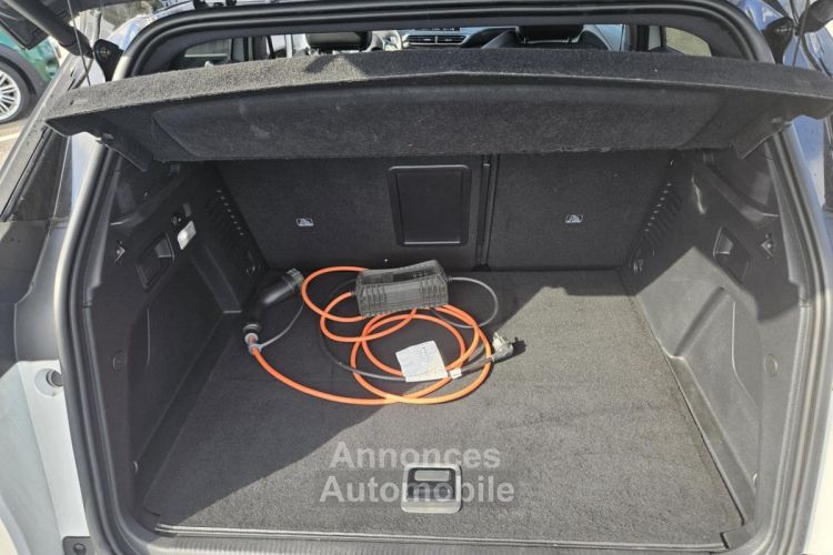 Peugeot 3008 Hybrid4 - 300 - e-EAT8  I GT Blanc nacré - <small></small> 26.890 € <small>TTC</small> - #20