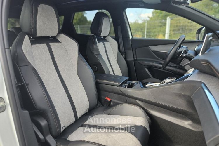 Peugeot 3008 Hybrid4 - 300 - e-EAT8  I GT Blanc nacré - <small></small> 26.890 € <small>TTC</small> - #38