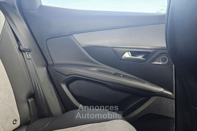 Peugeot 3008 Hybrid4 - 300 - e-EAT8  I GT Blanc nacré - <small></small> 26.890 € <small>TTC</small> - #57