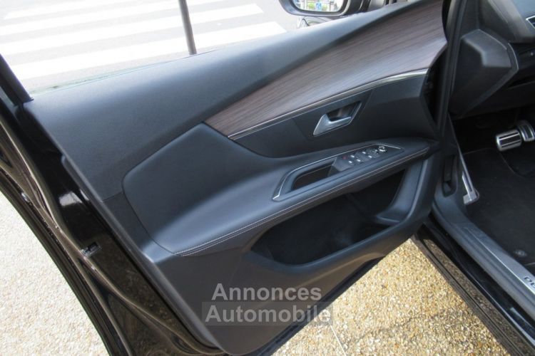 Peugeot 3008 HYBRID4 300CH GT E-EAT8 - <small></small> 27.990 € <small>TTC</small> - #17