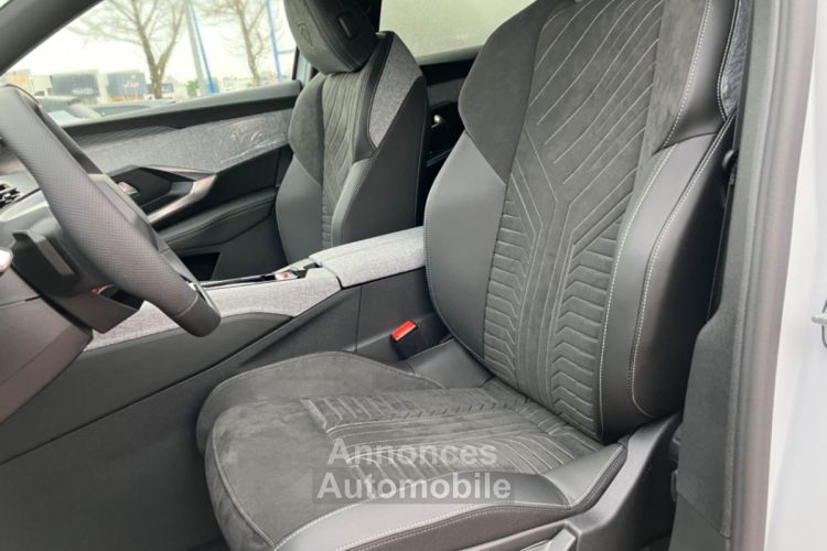 Peugeot 3008 NEW Hybrid 136 e-DCS6 GT Pack Hiver Sellerie Alcantara - <small></small> 36.980 € <small>TTC</small> - #14