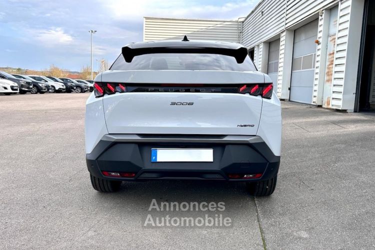 Peugeot 3008 NOUVEAU 1.2 HYBRID 136CH E-DCS6 GT BLANC OKENITE - <small></small> 38.540 € <small></small> - #4