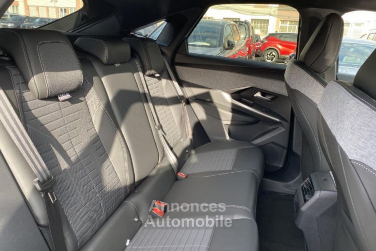 Peugeot 3008 NOUVEAU III HYBRID 1.2 136 ALLURE E-DCS6 Pack Panoramic Navigation - <small></small> 33.990 € <small></small> - #9