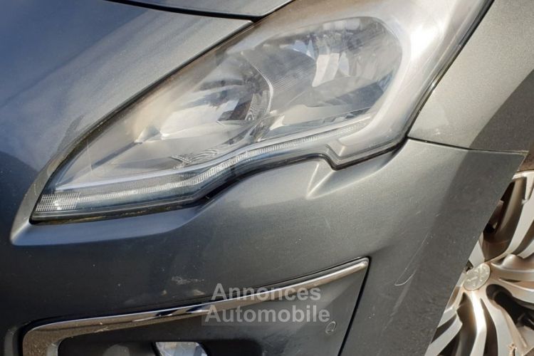 Peugeot 3008 PHASE 2 1.6 BLUEHDI 120 STYLE EAT 6.BVA - <small></small> 12.750 € <small>TTC</small> - #5