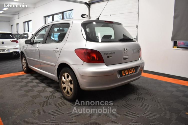 Peugeot 307 1.6 HDI 90 CH CONFORT SUIVI GARANTIE 6 A 60 MOIS - <small></small> 2.490 € <small>TTC</small> - #4