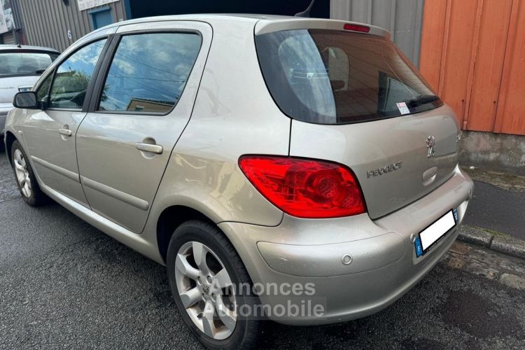 Peugeot 307 1.6 i essence (110cv) boite automatique - <small></small> 6.990 € <small>TTC</small> - #2