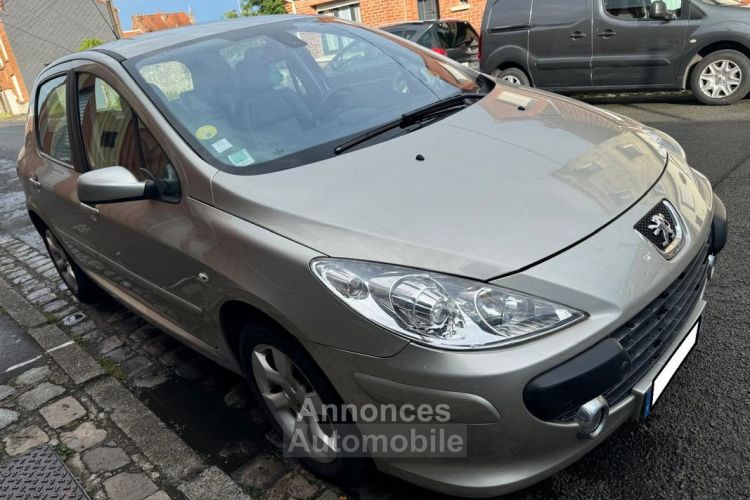 Peugeot 307 1.6 i essence (110cv) boite automatique - <small></small> 6.990 € <small>TTC</small> - #3