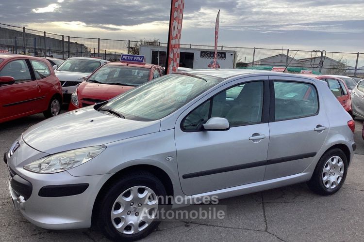 Peugeot 307 1.6 Prémiun BOITE AUTO - <small></small> 5.750 € <small>TTC</small> - #3