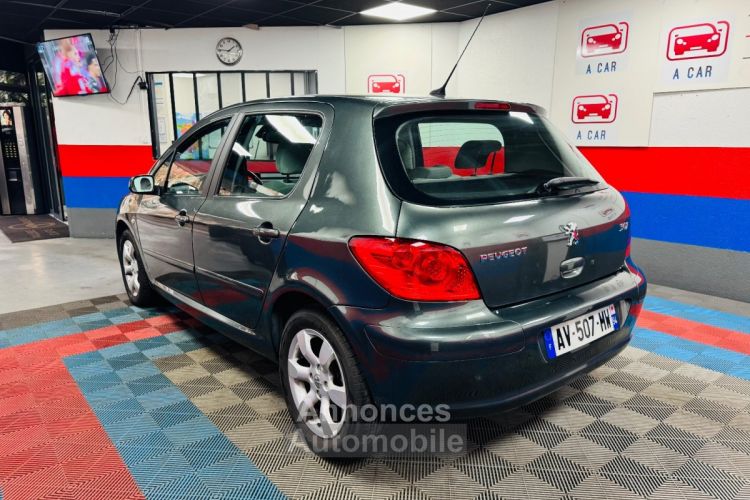 Peugeot 307 1.6e 16V Exécutive BVA 107.000 km - <small></small> 5.499 € <small>TTC</small> - #4