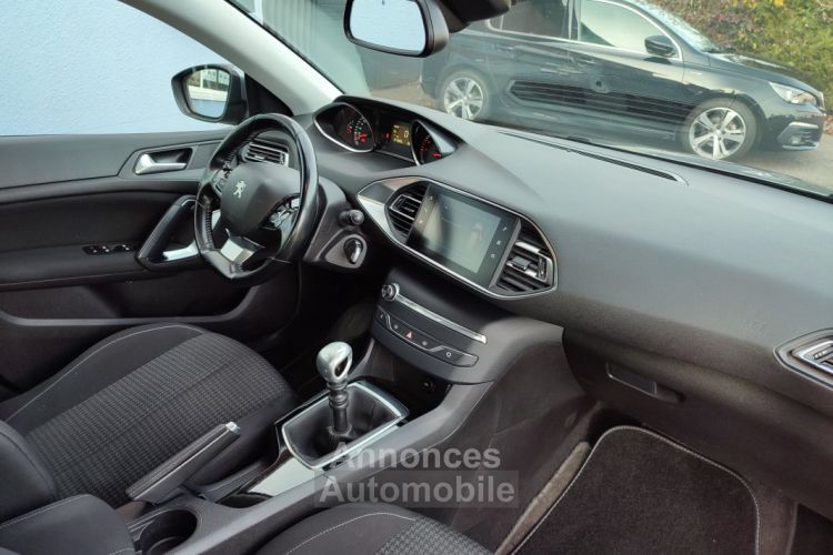 Peugeot 308 1.2 110 Active Courroie faite - <small></small> 9.990 € <small>TTC</small> - #19