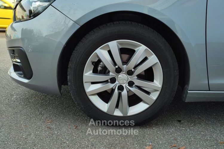 Peugeot 308 1.2 110 Active Courroie faite - <small></small> 9.990 € <small>TTC</small> - #25