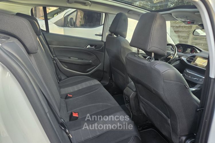 Peugeot 308 1.2 110 CV TECH EDITION - CAMERA DE RECUL - TOIT PANORAMIQUE - <small></small> 8.490 € <small>TTC</small> - #16