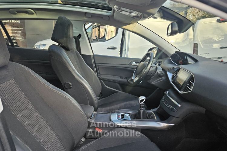 Peugeot 308 1.2 110 CV TECH EDITION - CAMERA DE RECUL - TOIT PANORAMIQUE - <small></small> 8.490 € <small>TTC</small> - #22