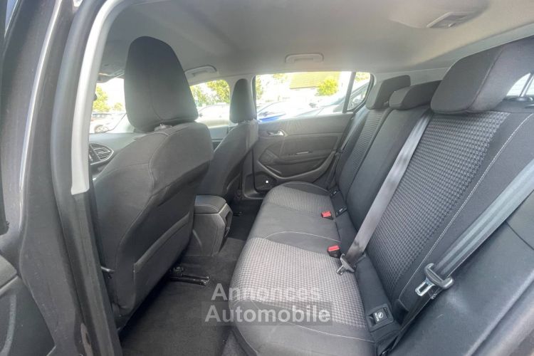 Peugeot 308 1.2 110ch Active Business 1erMain GPS CarPlay DistriNeuf TVA20% 8,250Euro H.T. - <small></small> 9.900 € <small>TTC</small> - #16