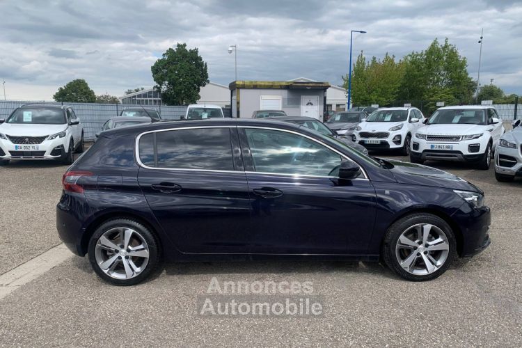 Peugeot 308 1.2 110chTech Edition 1erMain GPS Caméra DistriNeuf TVA20% 8,250Euro H.T. - <small></small> 9.900 € <small>TTC</small> - #8