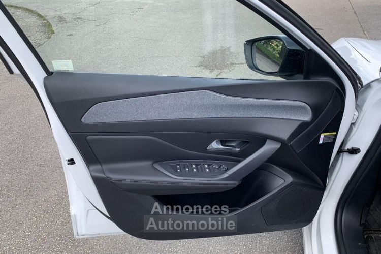 Peugeot 308 1.2 130CH ALLURE EAT8 BLANC BANQUISE - <small></small> 22.640 € <small>TTC</small> - #24